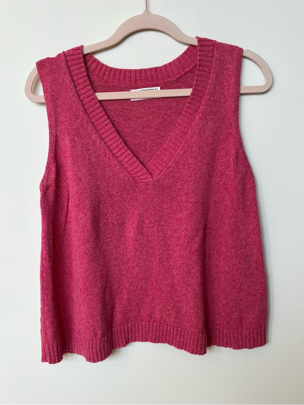 Anthropologie ladies pink v neck sleeveless sweater M